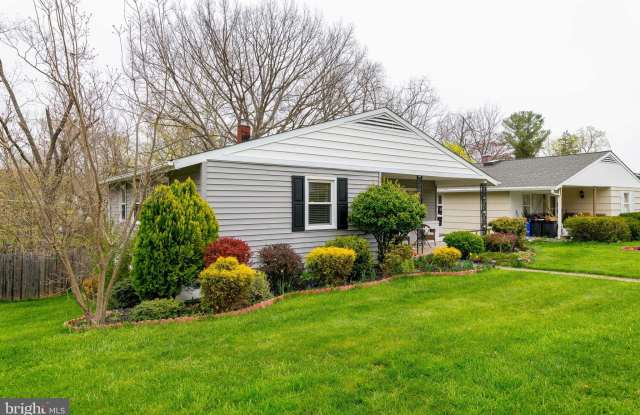 150 GREENMEADOW DRIVE Gallery 3