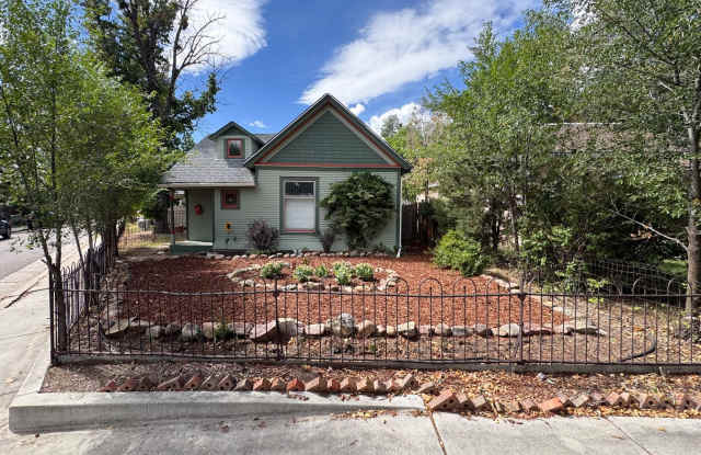 Charming 2-Bedroom home near Old Colorado City Gallery 1