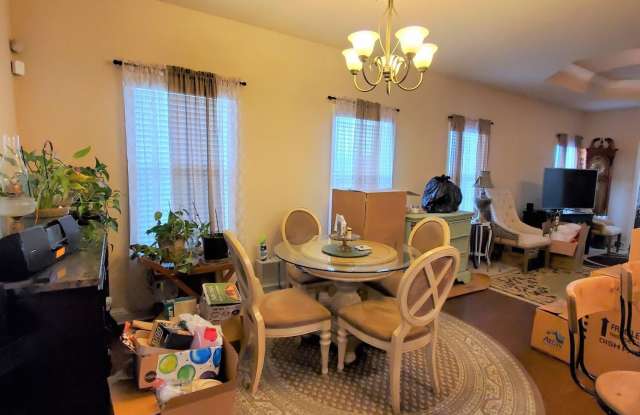 10322 Hutter Road Gallery 3