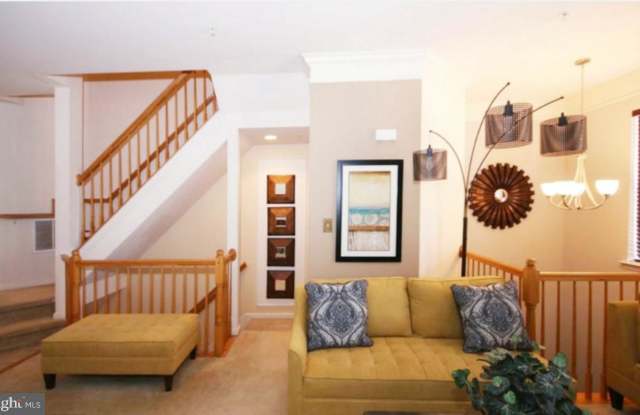 604 ANOOSH CT Gallery 4