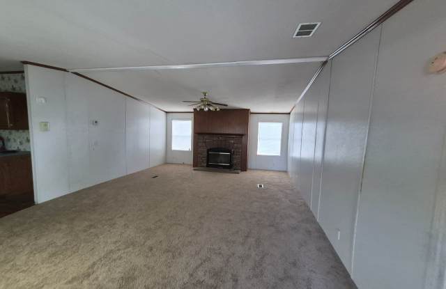 7500 Paradise Rd. Lot #55, San Antonio, TX. 78244 Gallery 4