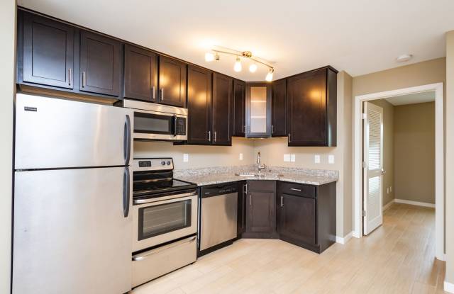 201 1/2 6th St photos photos