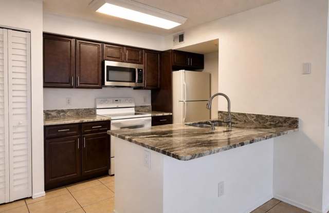 2218 GRAND CAYMAN Court Gallery 2