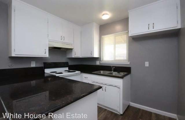 7733 Loucreta Dr Gallery 3