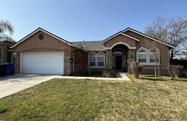 Spacious and Beautiful 4 bedroom luxury home for rent! photos photos