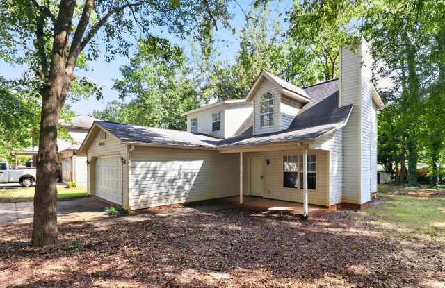 Lovely 3 Bedroom with Great Backyard!! Gallery 3
