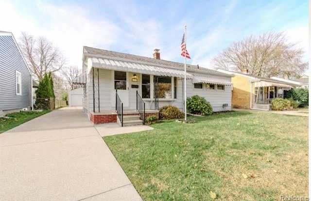 629 N VERMONT Avenue photos photos