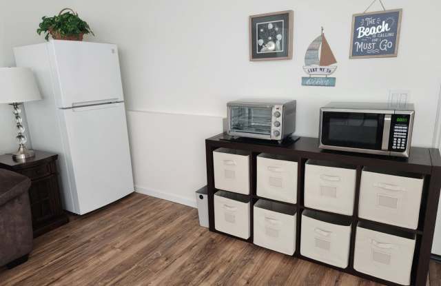 Cute upgraded studio near downtown SLO, all utilities included! Gallery 4
