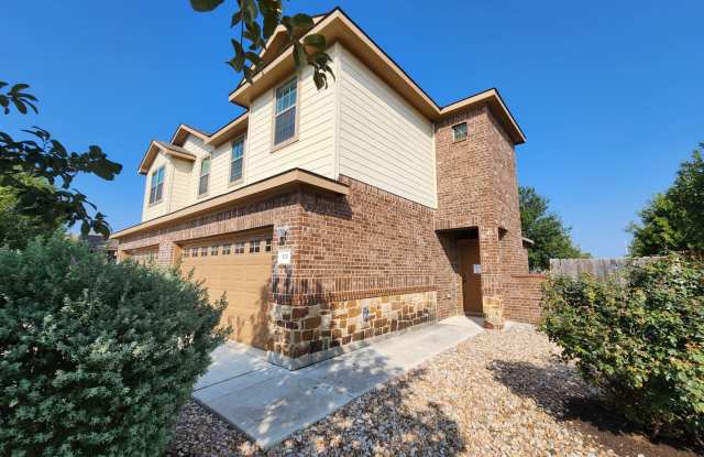 3/2.5/2 Duplex  in Creekside Crossing near restaurants & shopping! / Fridge Included/ Fenced in Backyard / Corner Lot / CISD photos photos