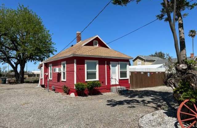 3219 McGee Road - 3219 McGee Road, Stanislaus County, CA 95307