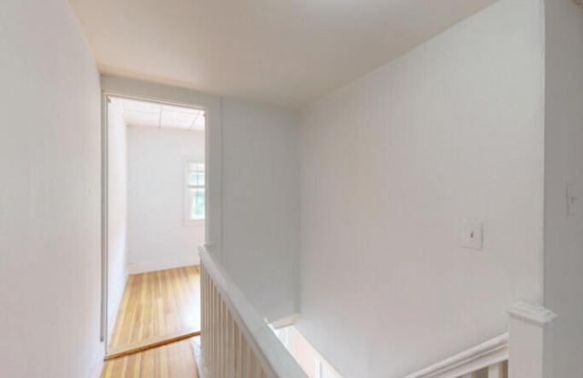 Charming 3-Bedroom Historic Home with Modern Comforts in Prime Saco Location – 43 Green St Gallery 4