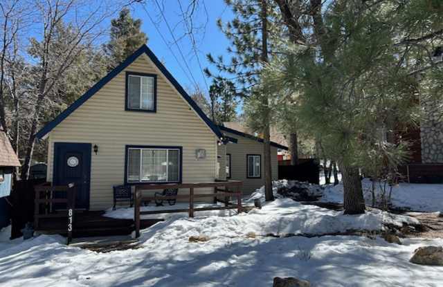 3 bed / 2 bath furnished home. 6 month rental photos photos
