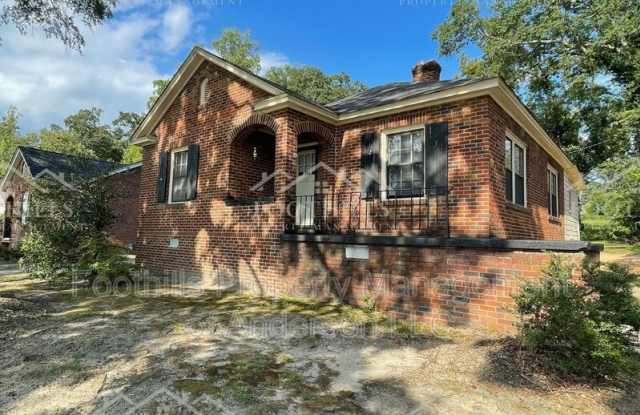 1704 Park Dr photos photos