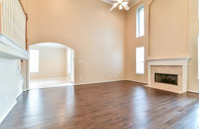 12727 Robins Crest Drive Gallery 3