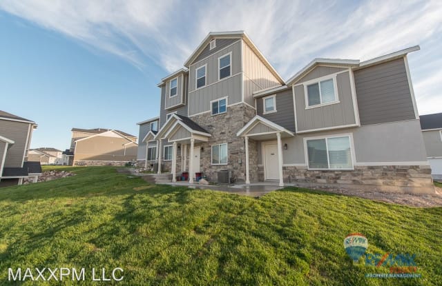 14414 S Ashburn Way - 14414 S Ashburn Way, Herriman, UT 84096
