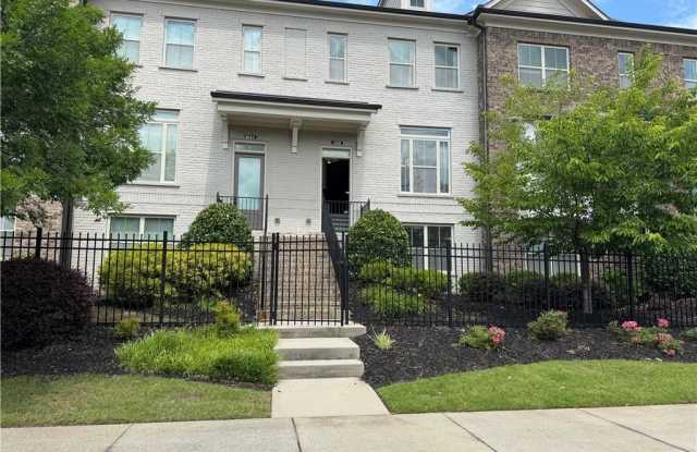 1090 Township Square photos photos