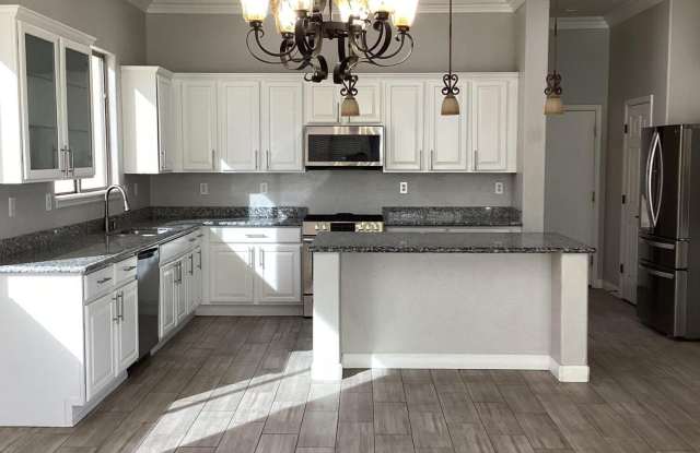 38540 N Vista Hills Court Gallery 3