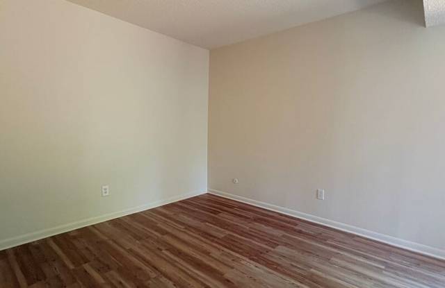 3341 East 113th Terrace Gallery 4