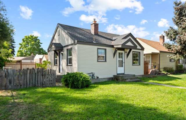 Updated Bungalow - 1124 East Hoffman Avenue, Spokane, WA 99207