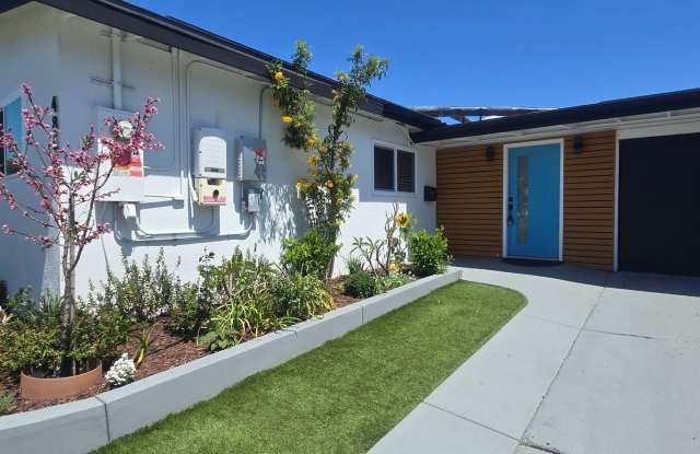 Remodeled 4 Bedroom, 2 Bath Beauty in Clairemont - 4865 Onate Avenue, San Diego, CA 92117 Remodeled 4 Bedroom, 2 Bath Beauty in Clairemont - 4865 Onate Avenue, San Diego, CA 92117