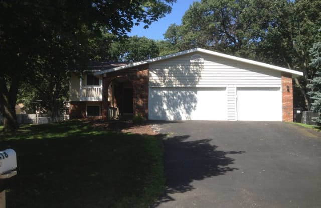 11420 Osage St Nw - 11420 Osage Street Northwest, Coon Rapids, MN 55433