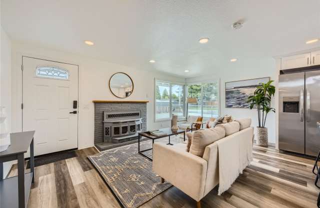 Beautifully Updated 4-Bedroom Home Gallery 4