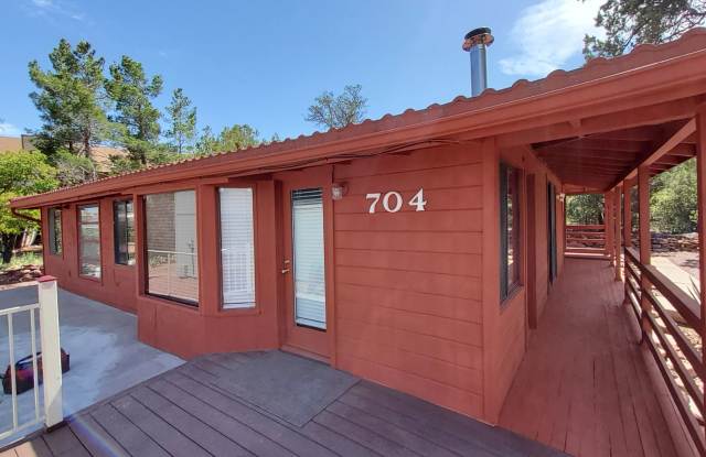 Cozy Two Bedroom Home Gallery 1