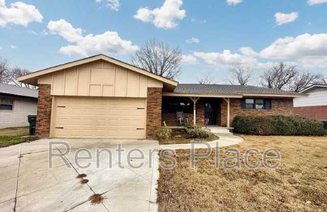 302 N Wortman Ave photos photos