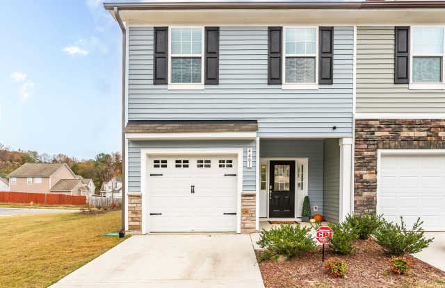 Available September 28 - Stylish and Spacious 3 Bedroom, 2.5 Bathroom Townhome w/ Garage! photos photos