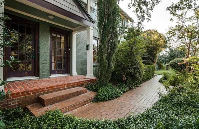 4130 Bowser Avenue Gallery 2
