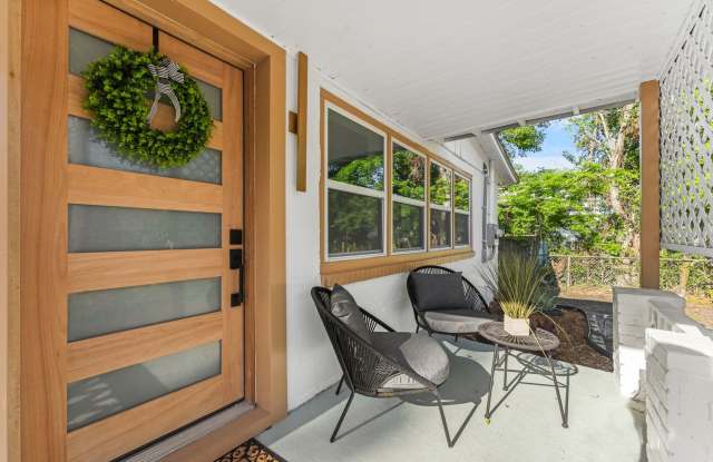 NEWLY RENOVATED 3BR/2BA beachside home! photos photos