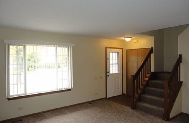 1420 N Elmwood Dr - 1420 North Elmwood Drive, Aurora, IL 60506