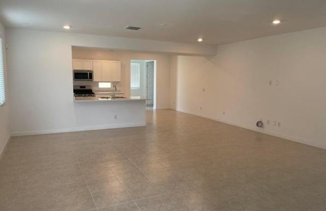 16524 W ALAMEDA Road Gallery 4