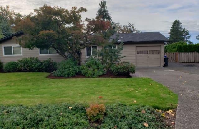 14711 SE Wyeast - 14711 Southeast Wyeast Avenue, Damascus, OR 97089