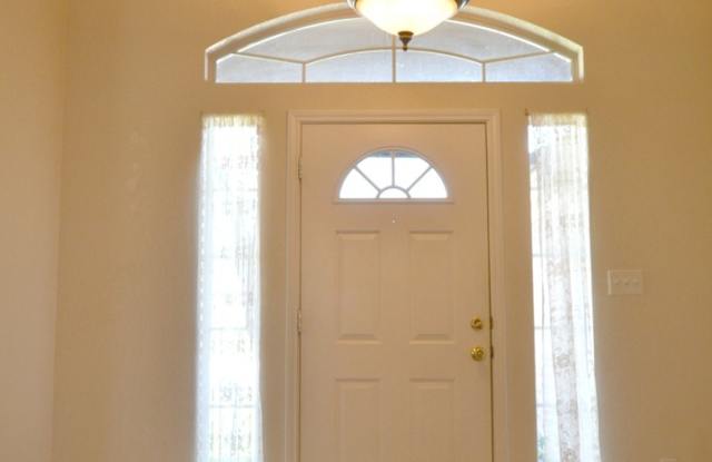 Need space? Don't miss out on this one! Gallery 3