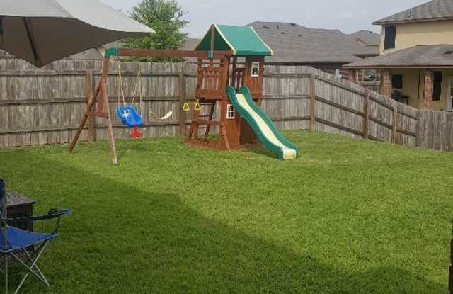 2202 Scott Dr Gallery 2
