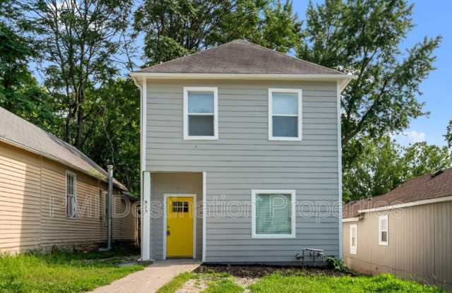 815 Kickapoo Street - 815 Kickapoo Street, Leavenworth, KS 66048