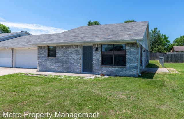 1820 S. 14th Street - 1820 South 14th Street, Rogers, AR 72758