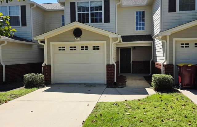 803 Majestic Drive: MOVE-IN SPECIAL: HALF OFF YOUR FIRST FULL MONTH’S RENT! Gallery 1