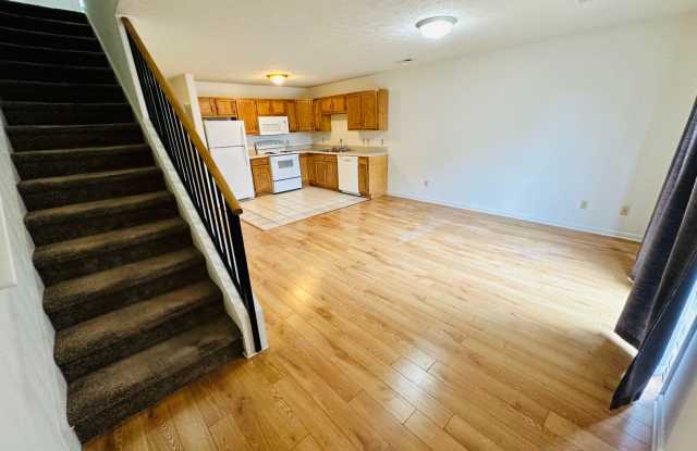 3 Bedroom 2.5 Bath Townhouse Gallery 4