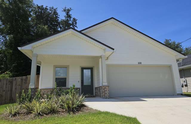530 E 5th Court - 530 East 5th Court, Panama City, FL 32401