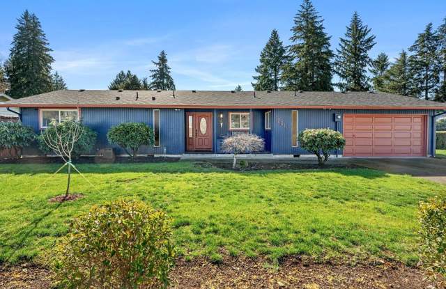 Charming Mid-Century Modern Ranch Home, 2 Bedroom 2 Bathroom, Lots Of Natural Lighting! photos photos