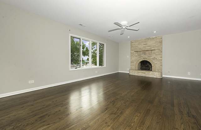 504 N La Grange Road Gallery 3