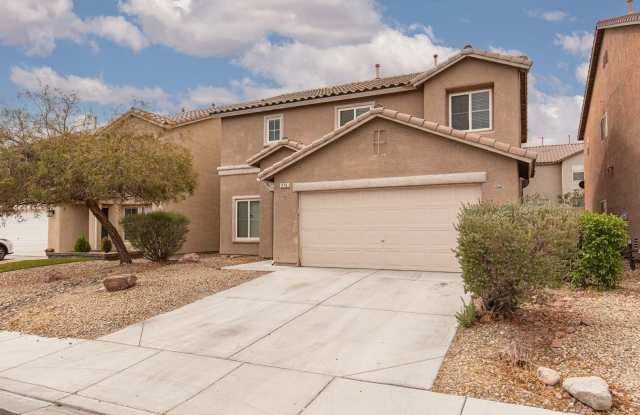 SILVERADO RANCH - LARGE 4 BEDROOM, 2.5 BATH Gallery 3