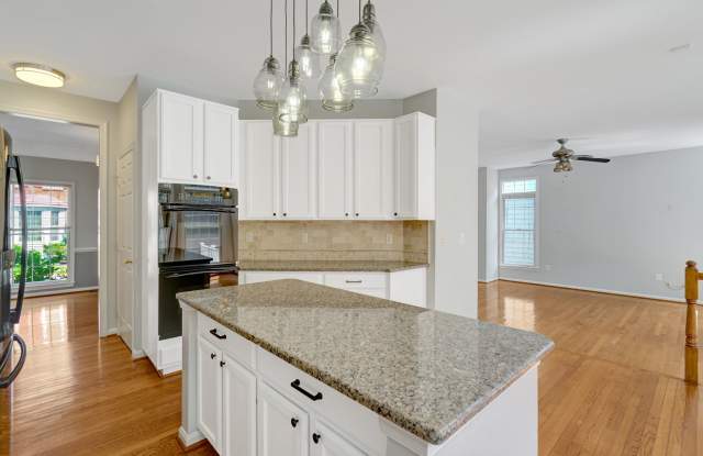5372 Chieftain Circle Gallery 3