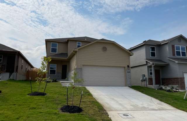 GET A FRESH START THIS FALL! Enjoy 2 MONTHS RENT-FREE — Sign by 10/15 | 4-Bed, 2.5-Bath Home in Saint Hedwig Gallery 4