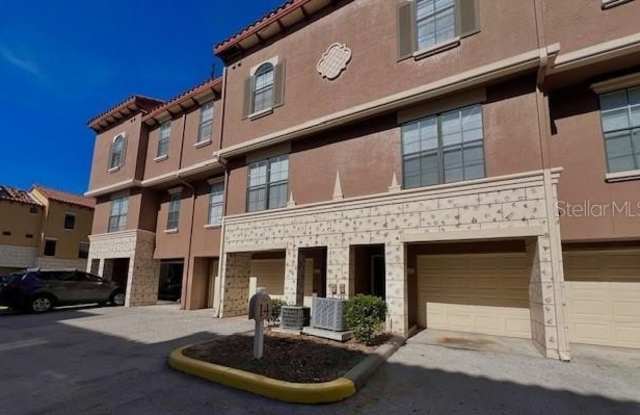 6125 METROWEST BOULEVARD - 6125 Metrowest Boulevard, Orlando, FL 32835