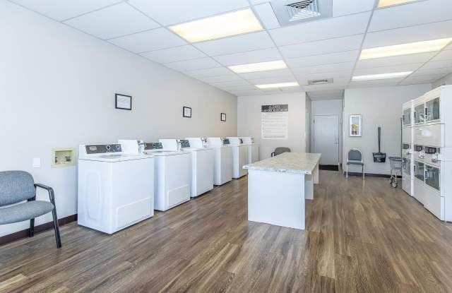 Albany Apartments Gallery 2