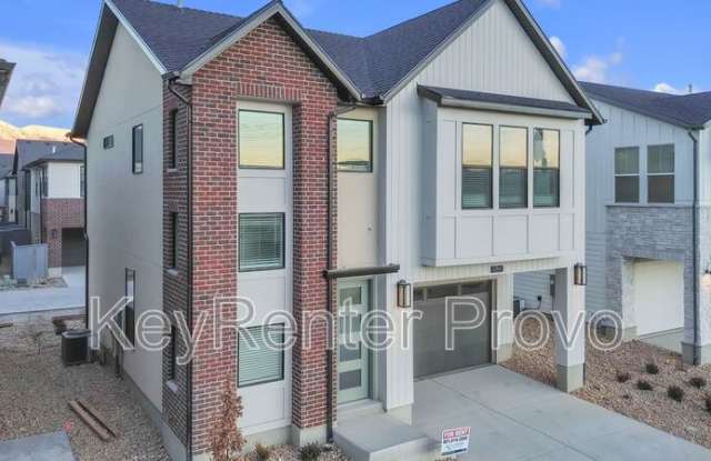 2764 N 3930 W photos photos