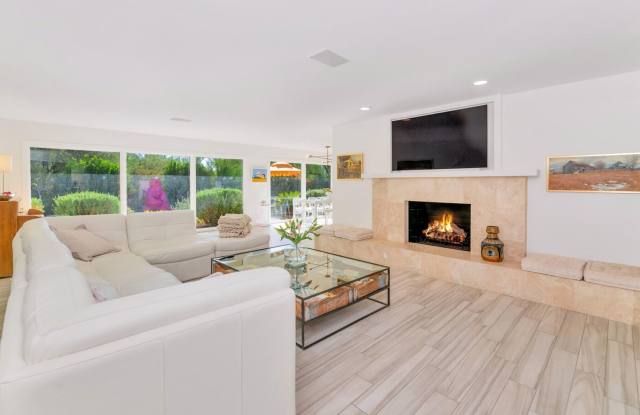 Rates Vary: $9,495 - $16,995 - 5741 North 38th Place, Paradise Valley, AZ 85253
